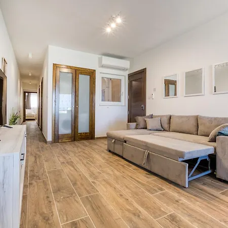 Bright & Spacious 3br With Balcony In By 360 Estates *