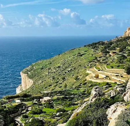 Lejlighed Bright & Spacious 3br With Balcony In By 360 Estates Dingli
