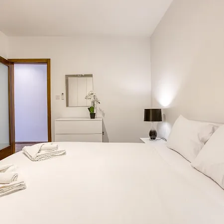 Bright & Spacious 3br With Balcony In By 360 Estates Dingli