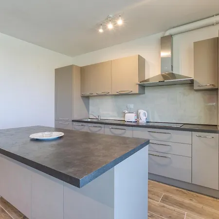 Bright & Spacious 3br With Balcony In By 360 Estates Lejlighed *