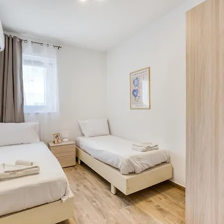 Lejlighed Bright & Spacious 3br With Balcony In By 360 Estates Dingli