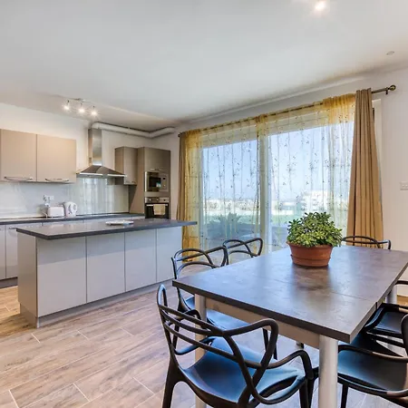 Bright & Spacious 3br With Balcony In By 360 Estates Apartment *