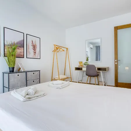 Bright & Spacious 3br With Balcony In By 360 Estates Apartment