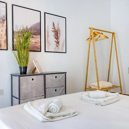 Bright & Spacious 3br With Balcony In By 360 Estates * Dingli